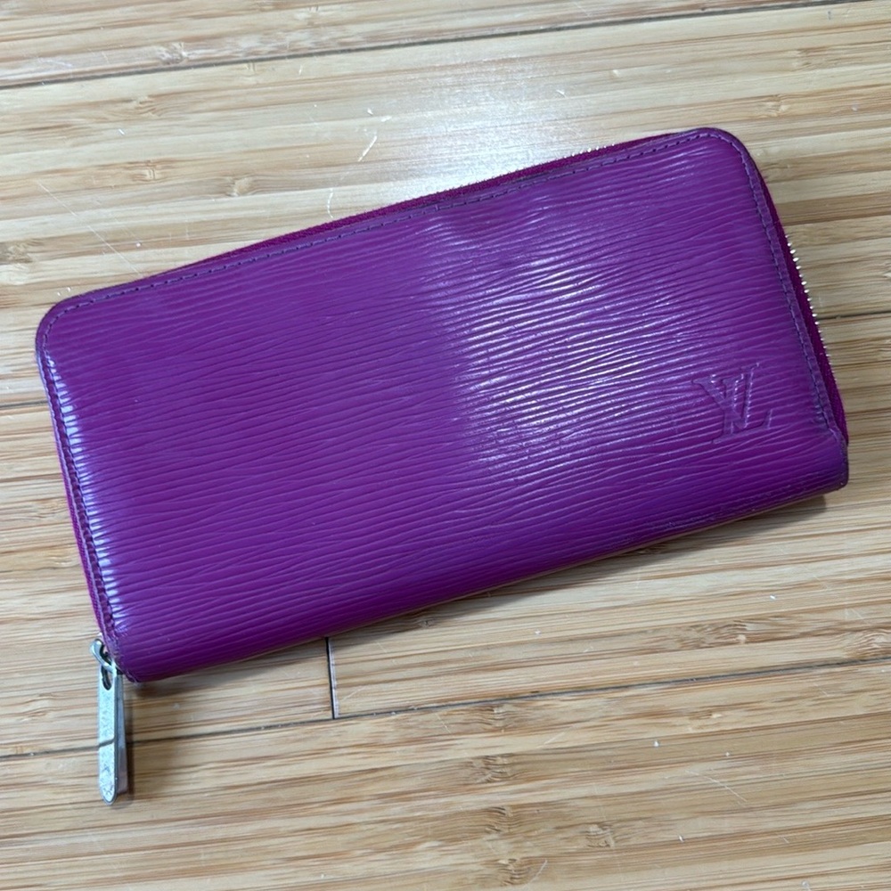 LOUIS VUITTON Zippy Wallet Epi Leather Wine Long Wallet